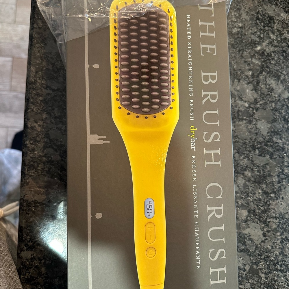 Drybar The Brush Crush Heated Straightening Brush - Yellow